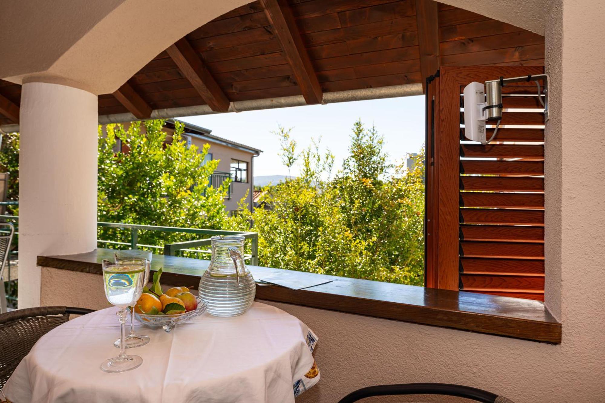 Apartments Adriana Starigrad Paklenica Exterior foto