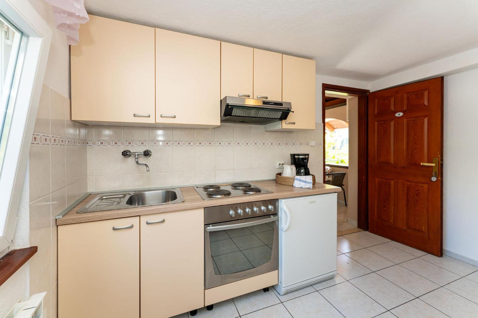 Apartments Adriana Starigrad Paklenica Quarto foto
